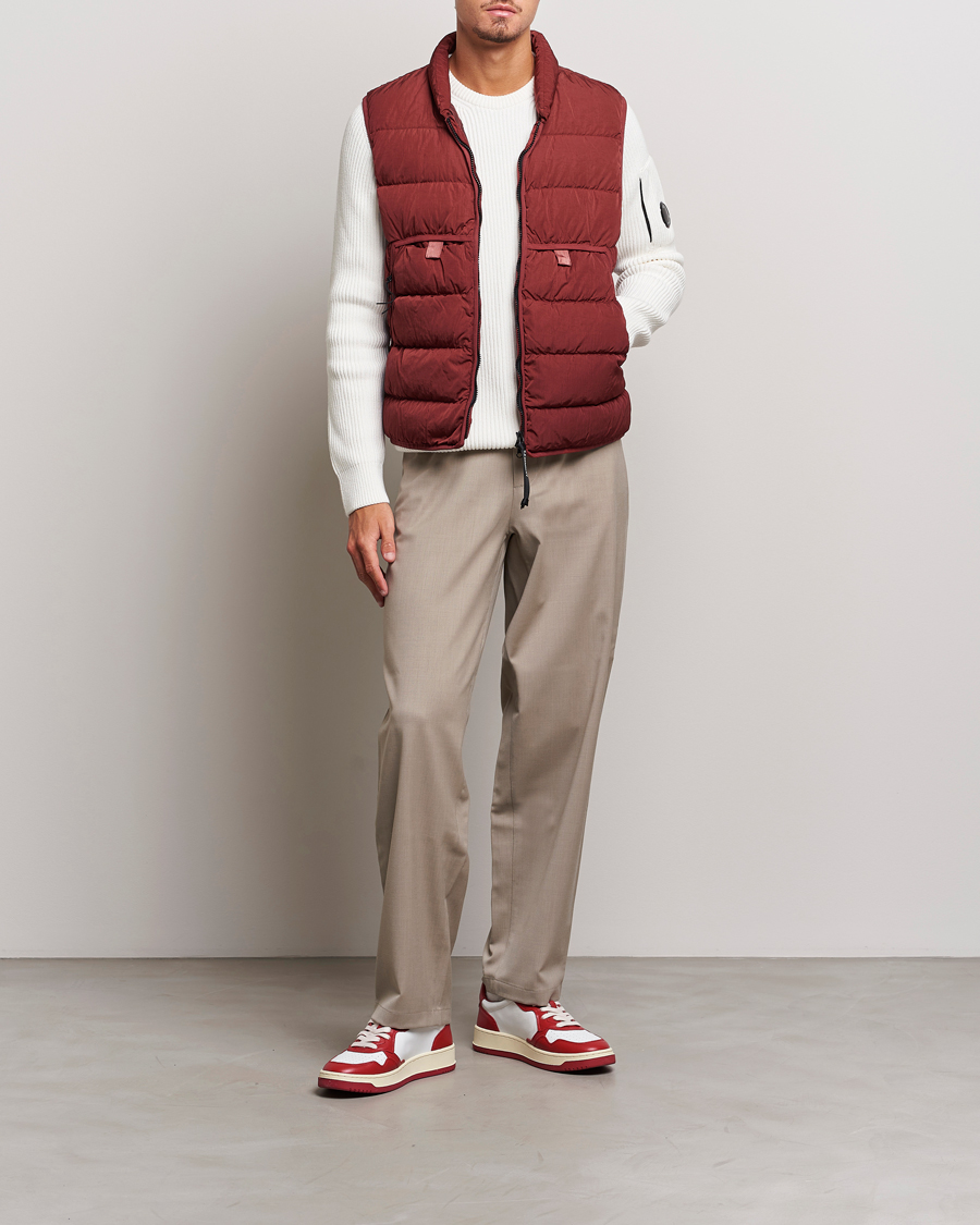 Herr | Jackor | C.P. Company | Eco-Chrome R Lightweight Down Vest Wine