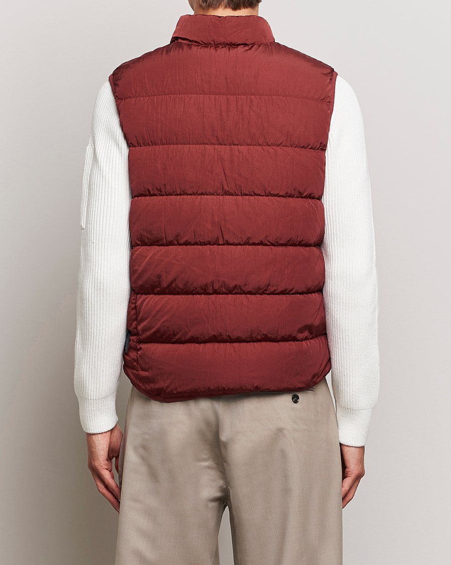 Herr | Jackor | C.P. Company | Eco-Chrome R Lightweight Down Vest Wine