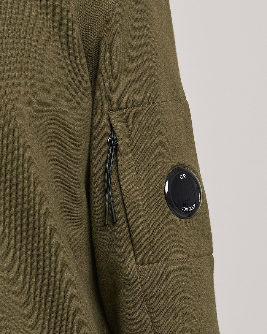 Herr | Tröjor | C.P. Company | Diagonal Raised Fleece Lens Sweatshirt Military Green