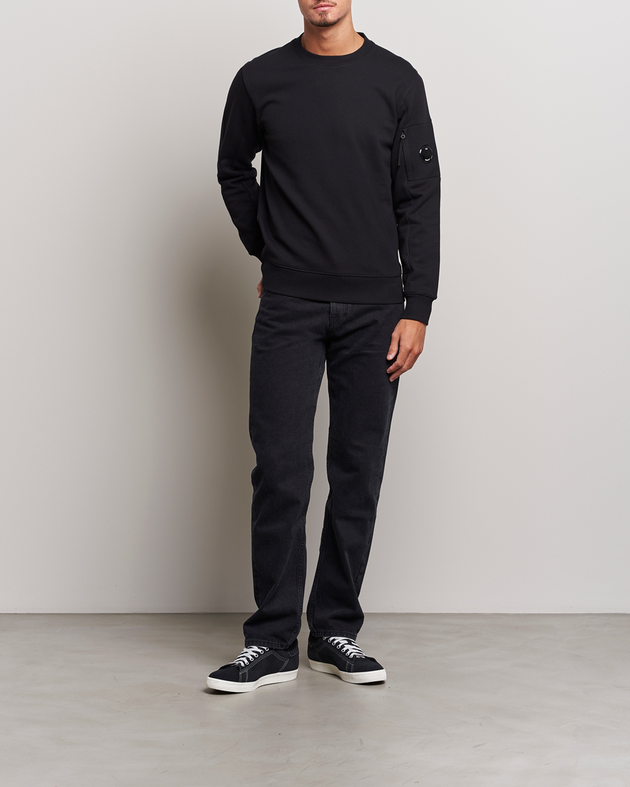 Herr | Tröjor | C.P. Company | Diagonal Raised Fleece Lens Sweatshirt Black