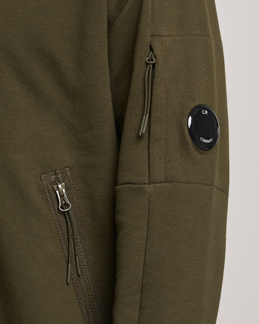Herr | Tröjor | C.P. Company | Diagonal Raised Fleece Half Zip Lens Sweatshirt Green