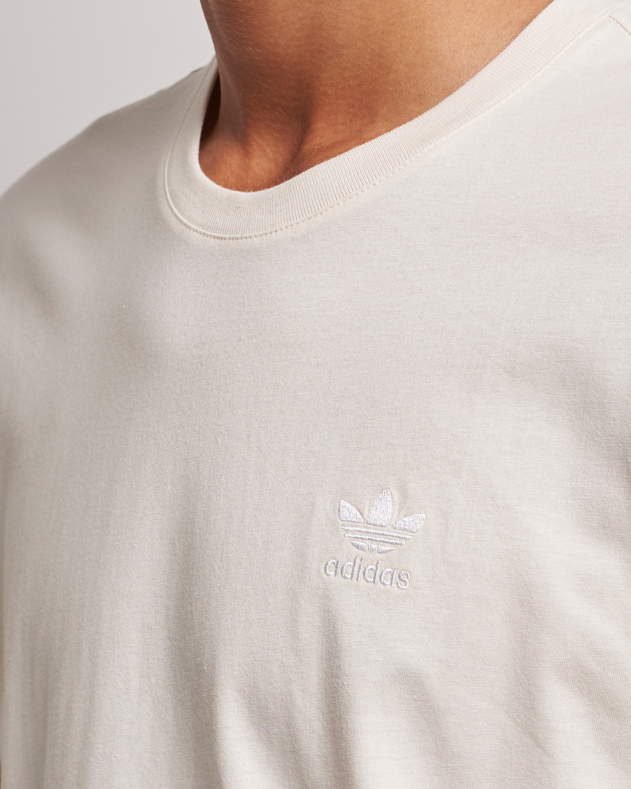 Herr | T-Shirts | adidas Originals | Essential Crew Neck T-Shirt Won White