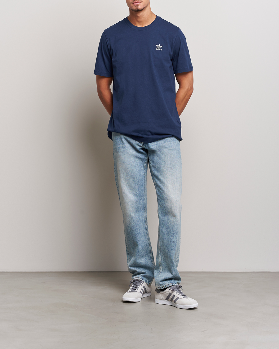 Herr | T-Shirts | adidas Originals | Essential Crew Neck T-Shirt Nindig