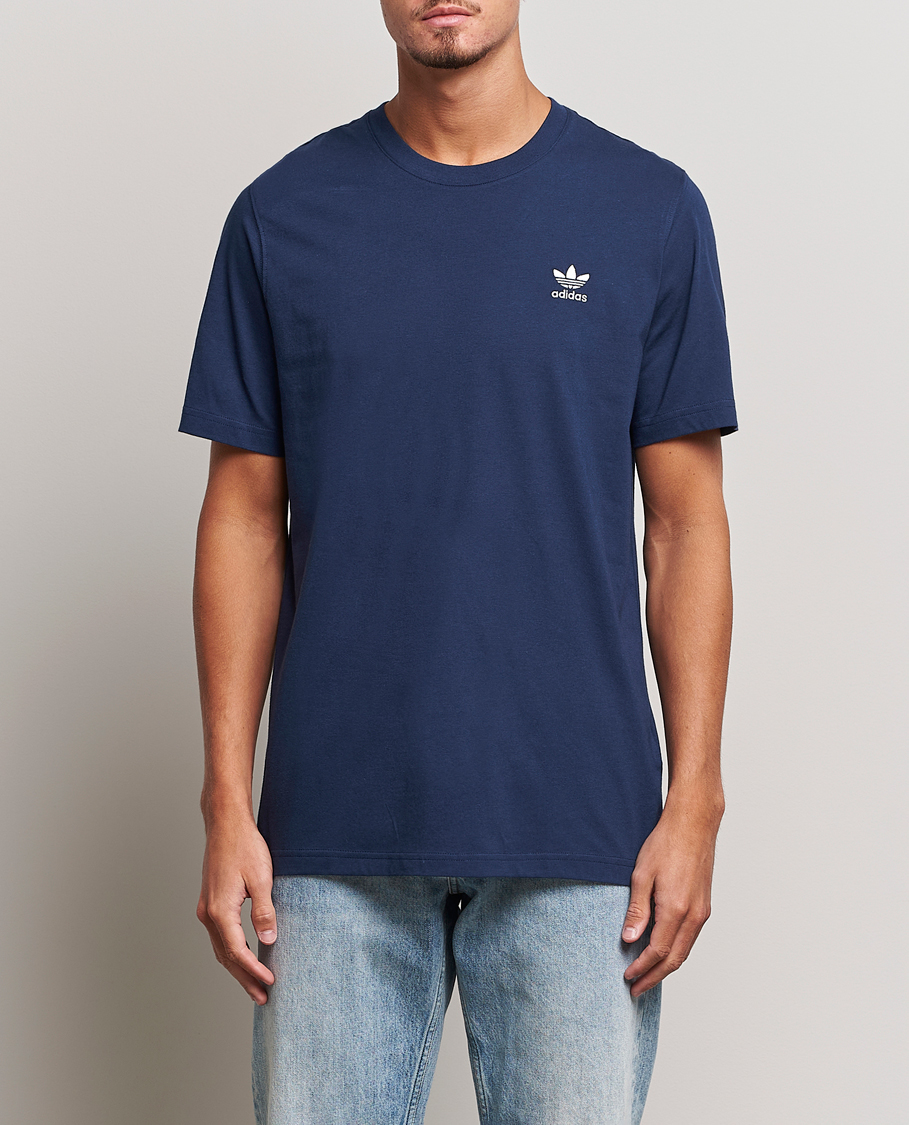 Herr |  | adidas Originals | Essential Crew Neck T-Shirt Nindig