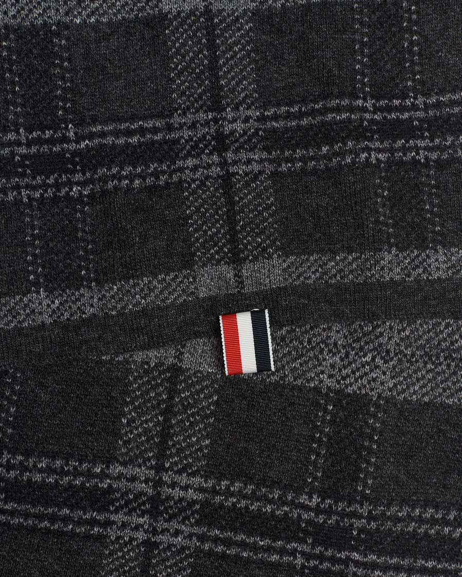 Herr | Thom Browne Wool/Cashmere Tartan Jacquard Scarf Dark Grey | Thom Browne | Wool/Cashmere Tartan Jacquard Scarf Dark Grey