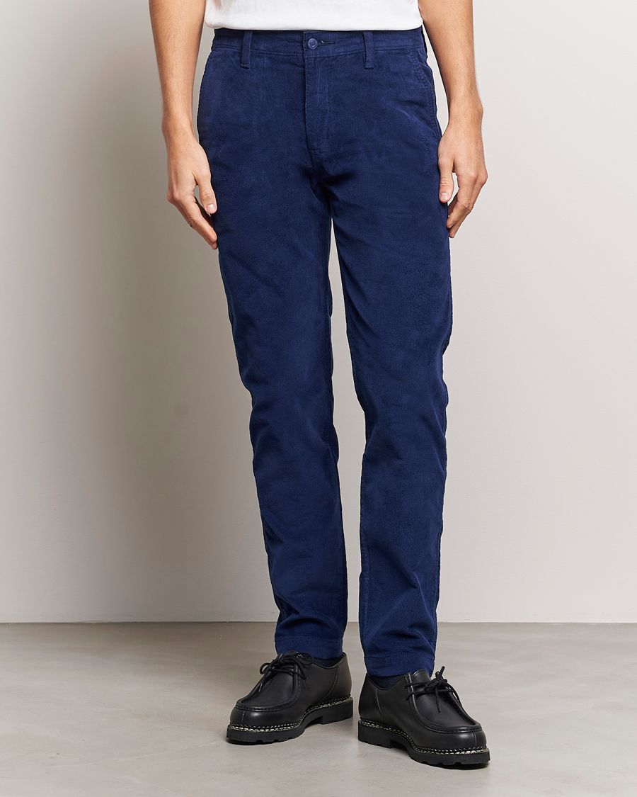 Herr | Byxor | Levi's | Garment Dyed Stretch Corduroy Chino Ocean Cavern