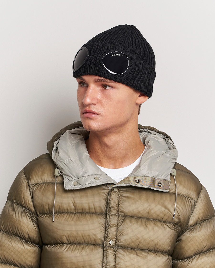 C.P. Company Knitted Merino Goggle Beanie Black | Herr - Care of Carl