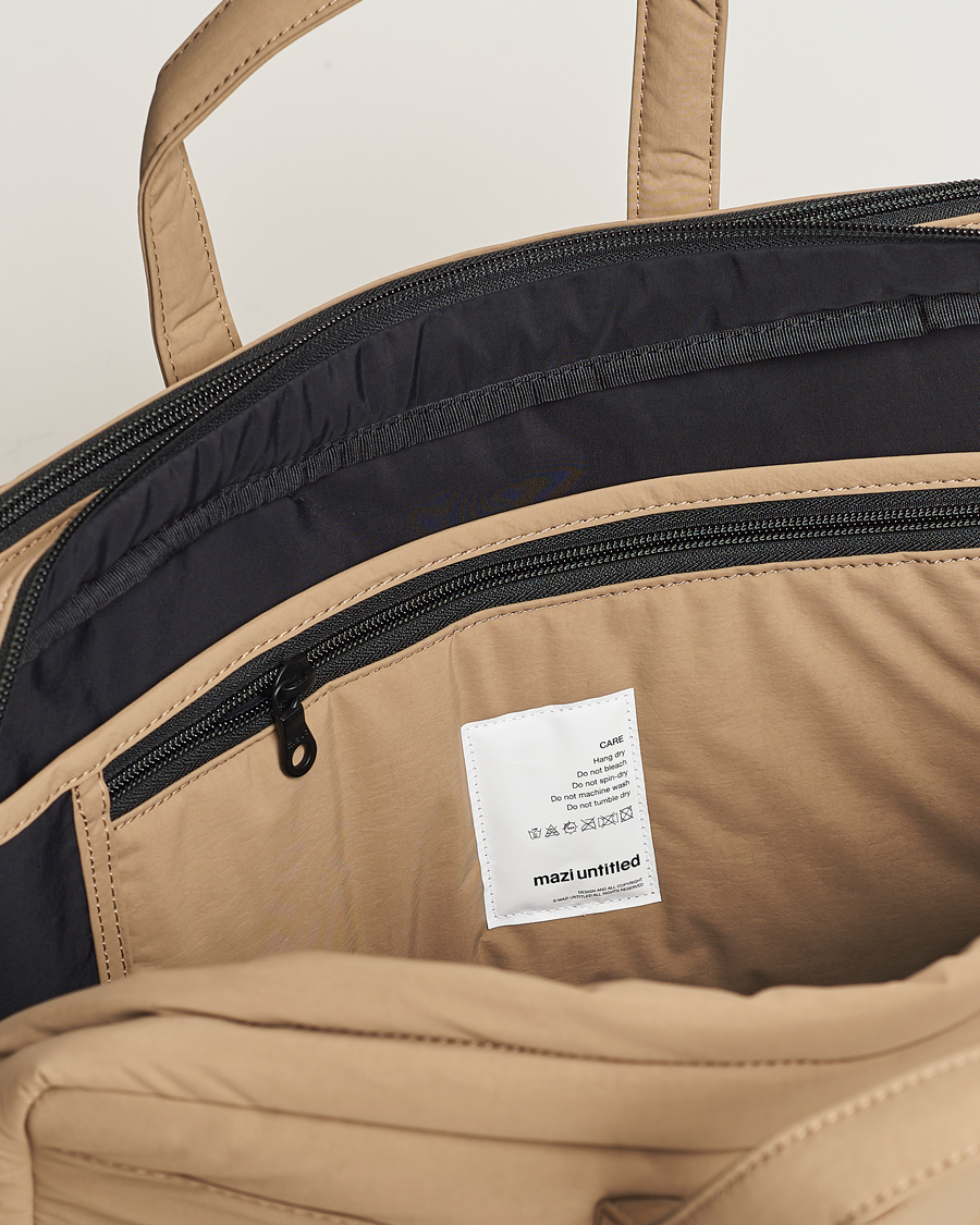Herr | mazi untitled AM Bag 02 Nylon Briefcase Beige | mazi untitled | AM Bag 02 Nylon Briefcase Beige