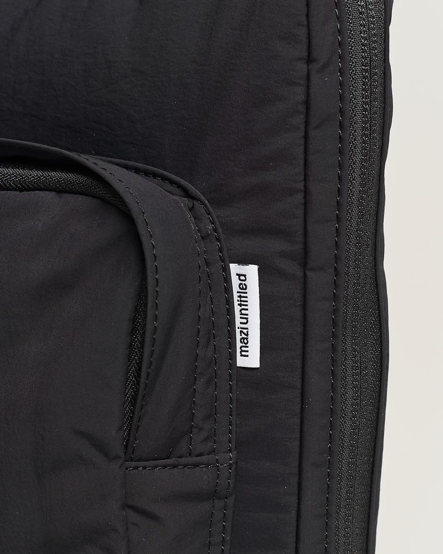Herr | Väskor | mazi untitled | AM Case 02 Nylon Portfolio Black