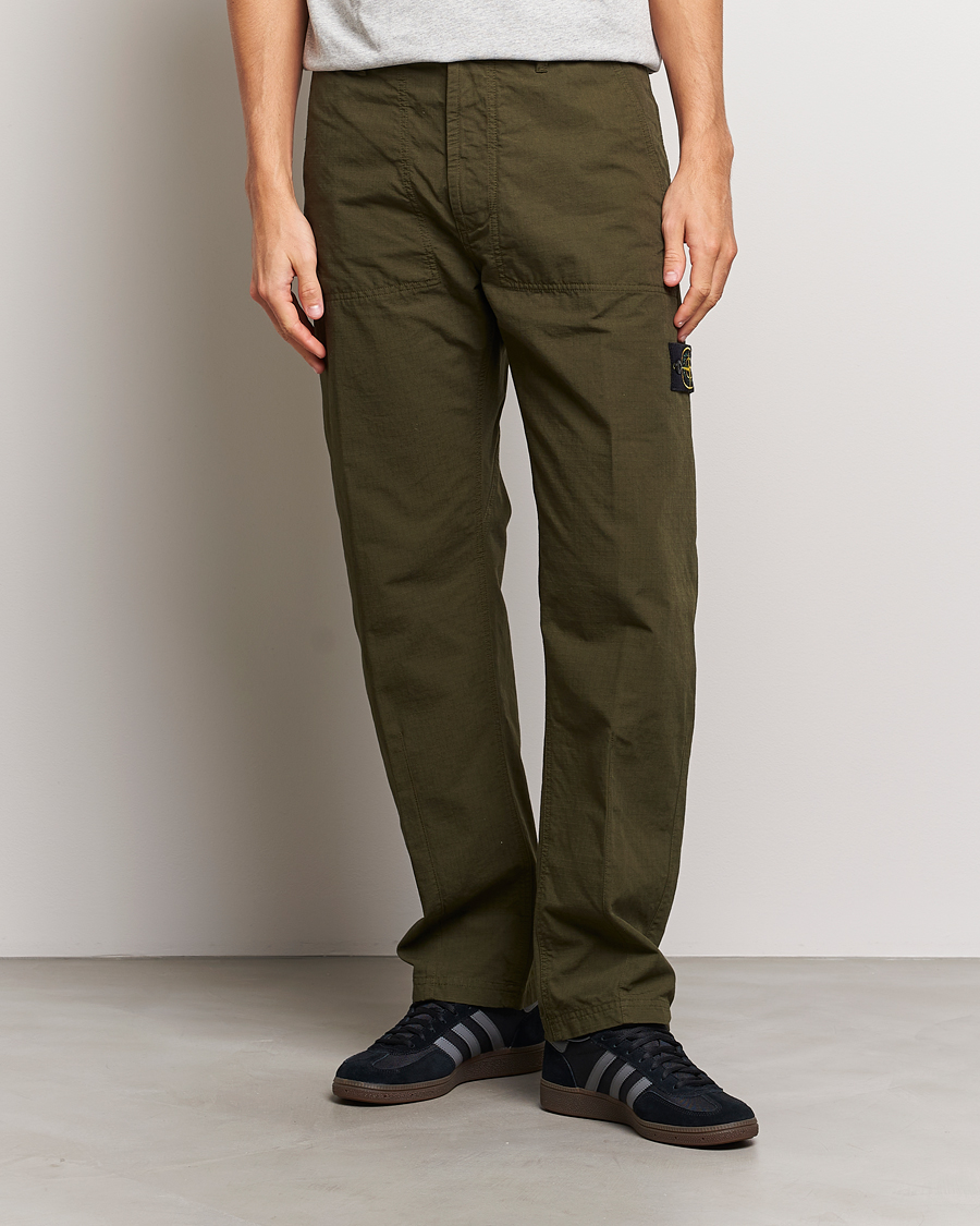 Herr |  | Stone Island | Garment Dyed Ripstop Trousers Olive