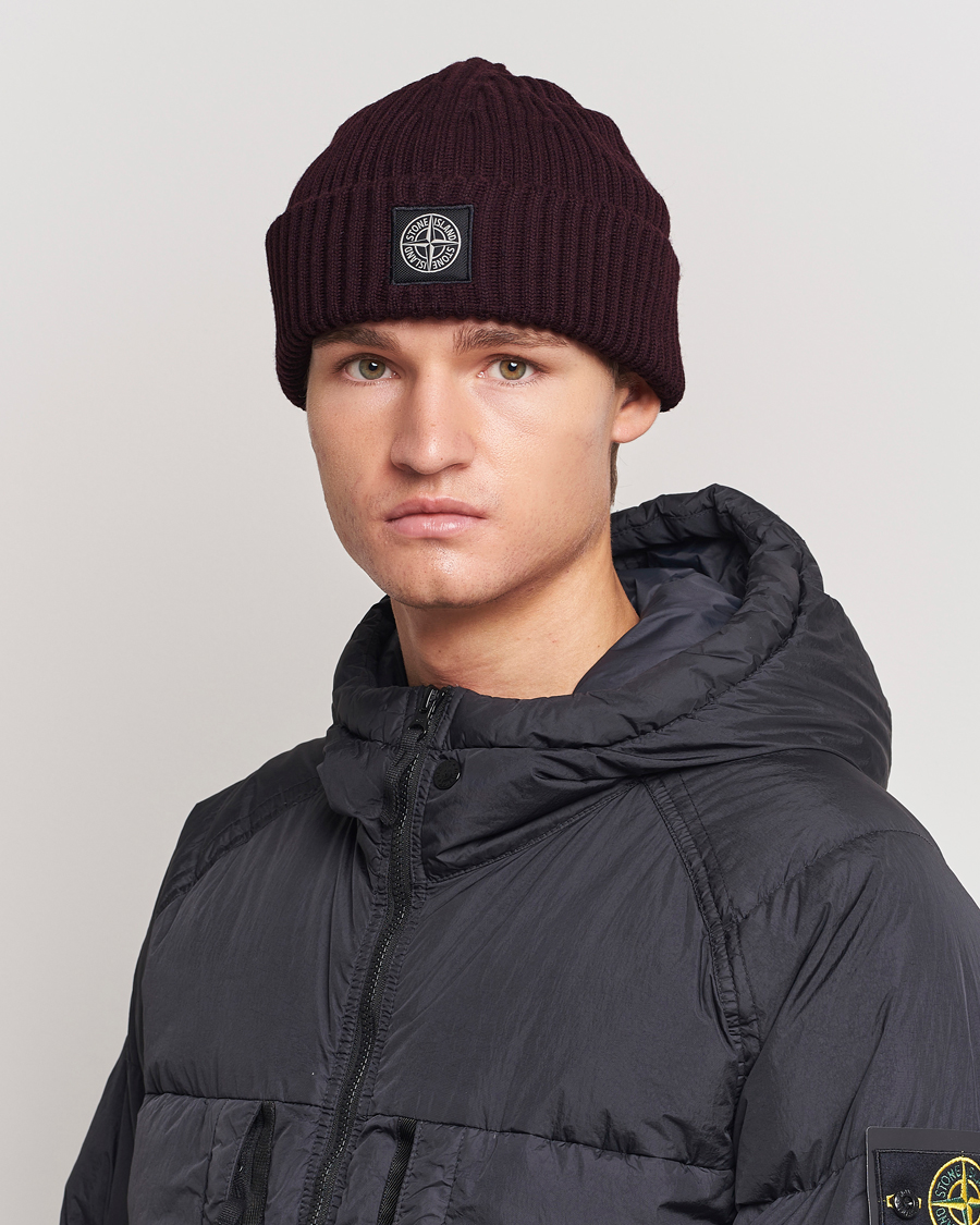 Herr | Stone Island Full Rib Wool Beanie Dark Burgundy | Stone Island | Full Rib Wool Beanie Dark Burgundy