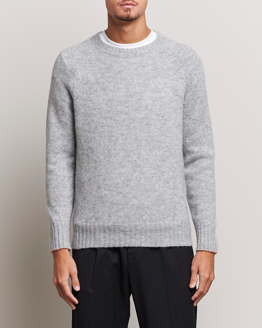 Herr | Pullover rundhals | Brunello Cucinelli | Fluffy Crew Neck Sweater Light Grey