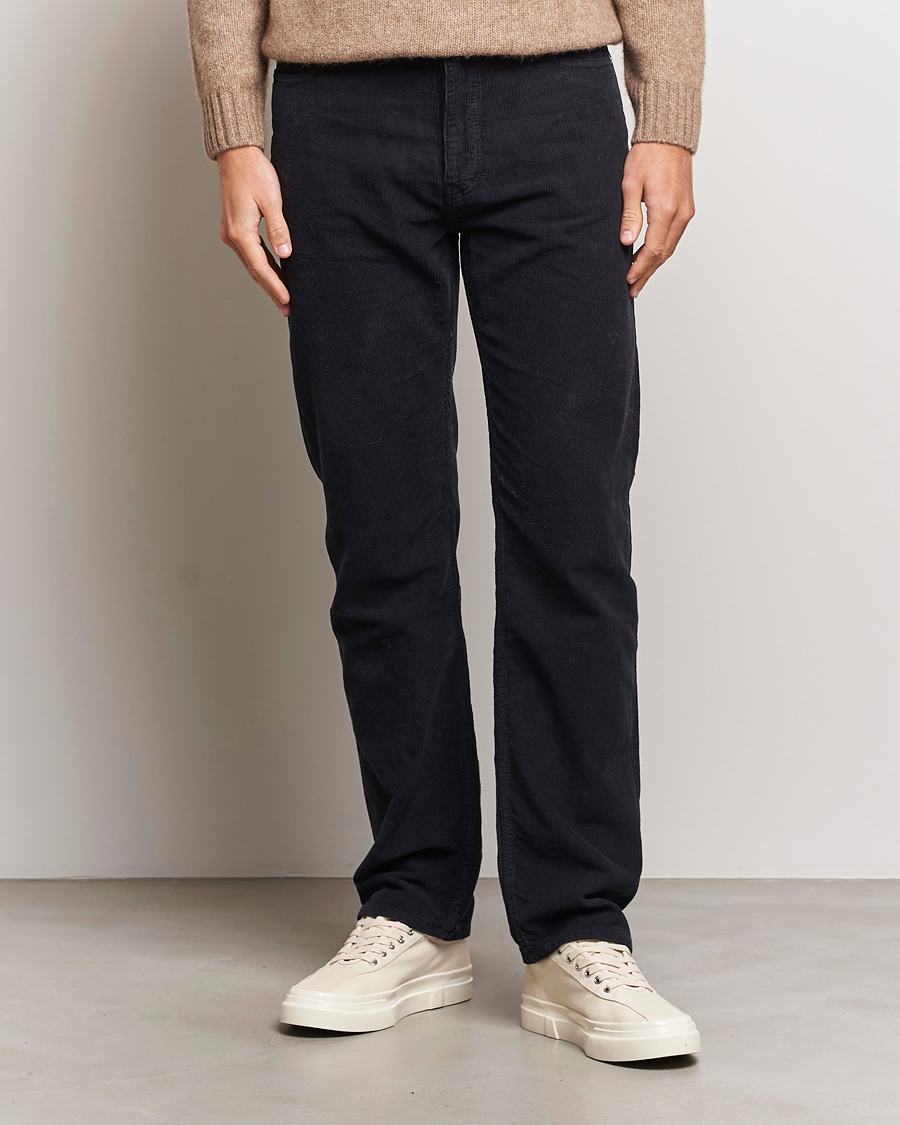 Herr | Manchesterbyxor | Filippa K | Straight Fit Garment Dyed Corduroy Pants Black