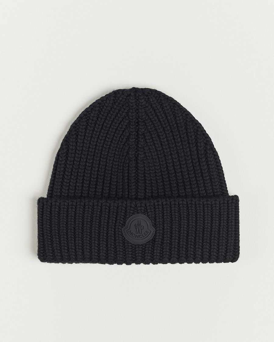 Herr | Moncler Tonal Logo Beanie Black | Moncler | Tonal Logo Beanie Black