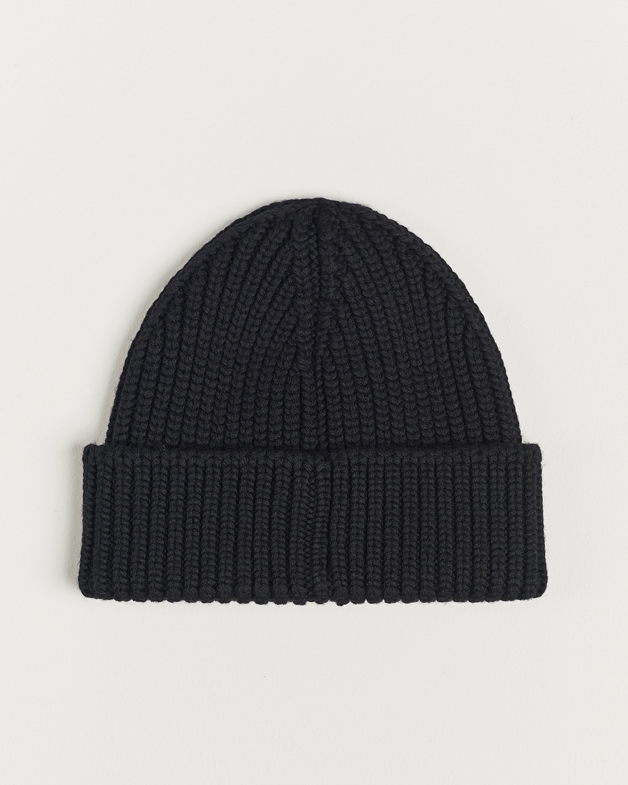 Herr | Moncler Tonal Logo Beanie Black | Moncler | Tonal Logo Beanie Black