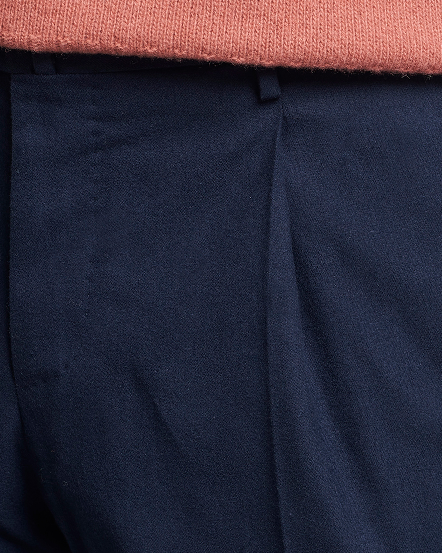 Herr | Byxor | PT01 | Slim Fit Pleated Cotton Flannel Trousers Navy