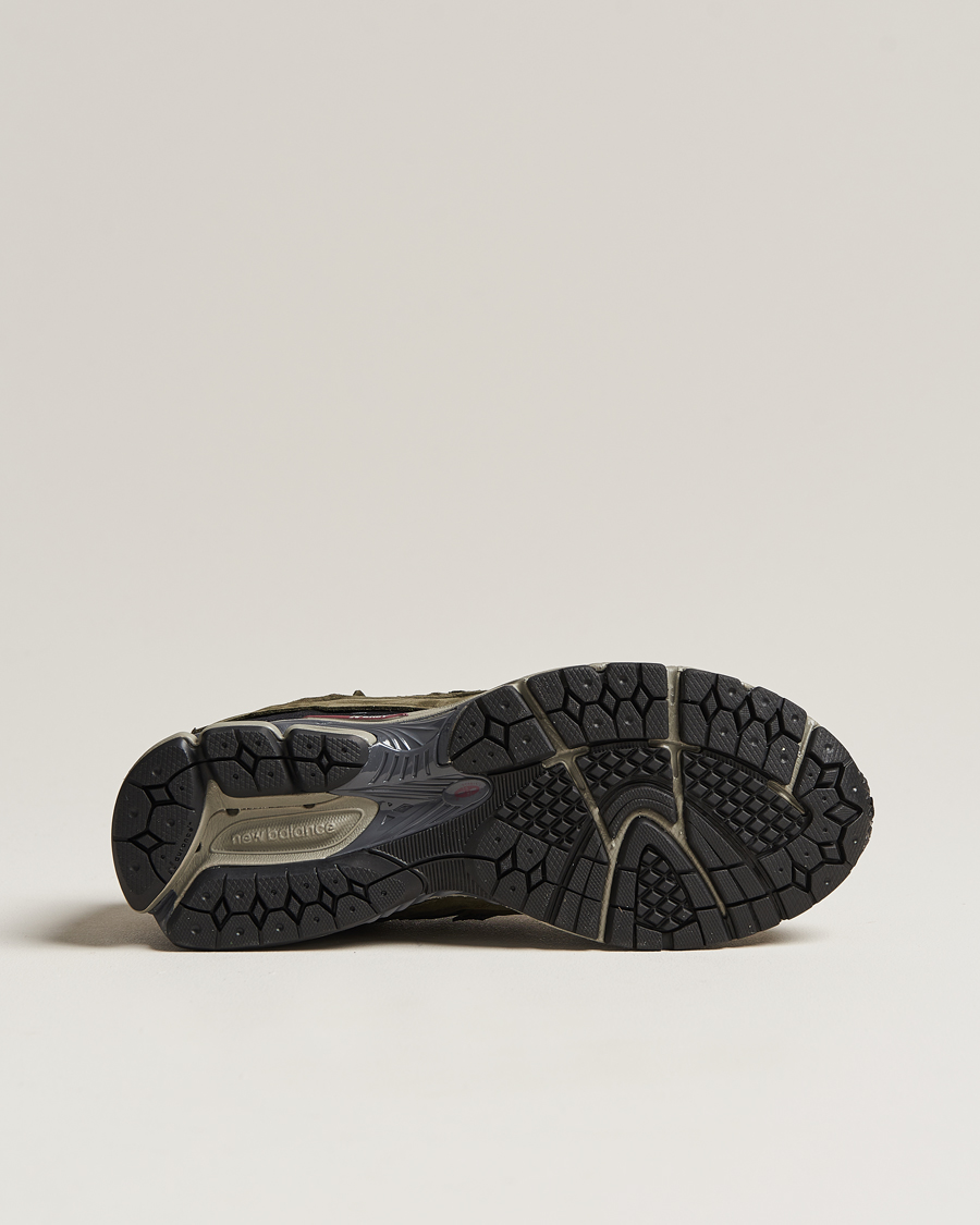 Herr | New Balance 2002R Protection Pack Sneakers Dark Moss | New Balance | 2002R Protection Pack Sneakers Dark Moss