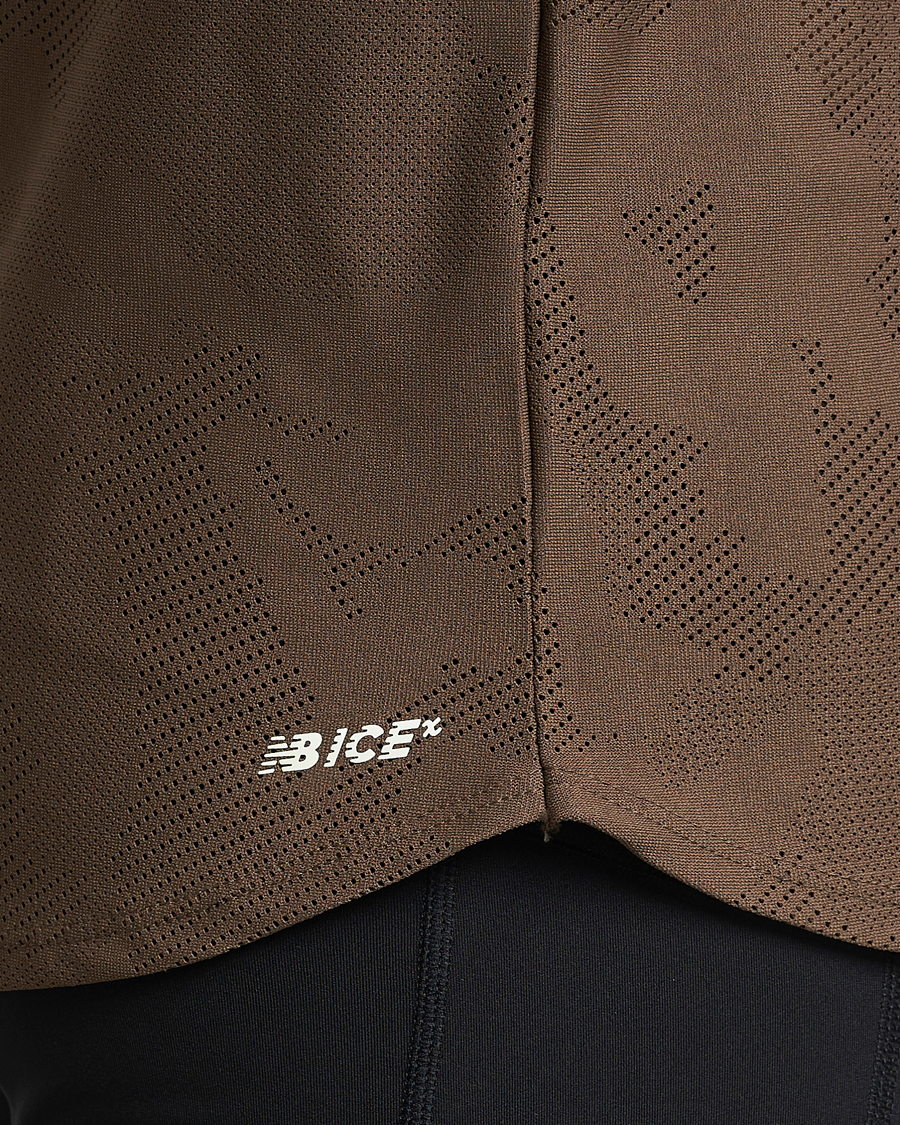 Herr | T-Shirts | New Balance Running | Q Speed Jacquard T-Shirt Dark Mushroom