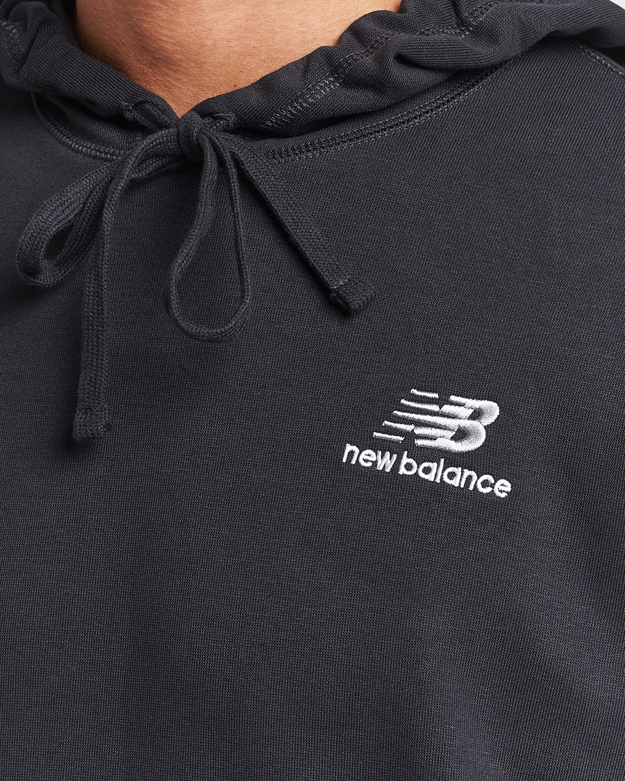 Herr | Tröjor | New Balance | Essentials Hoodie Black