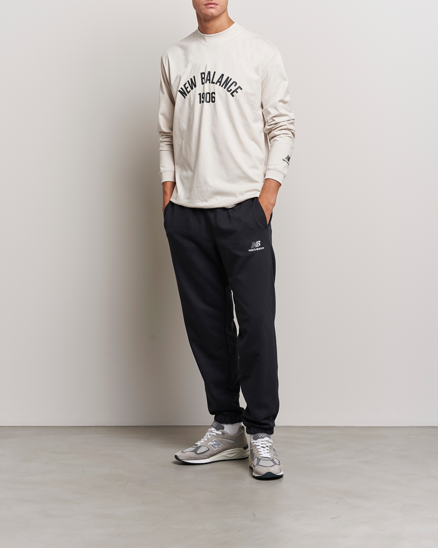 Herr | T-Shirts | New Balance | Varsity Sweatshirt Medium Grey