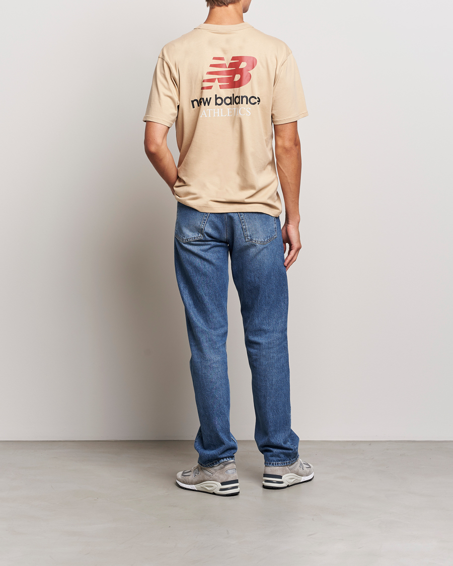 Herr | T-Shirts | New Balance | Athletics Graphic T-Shirt Incense