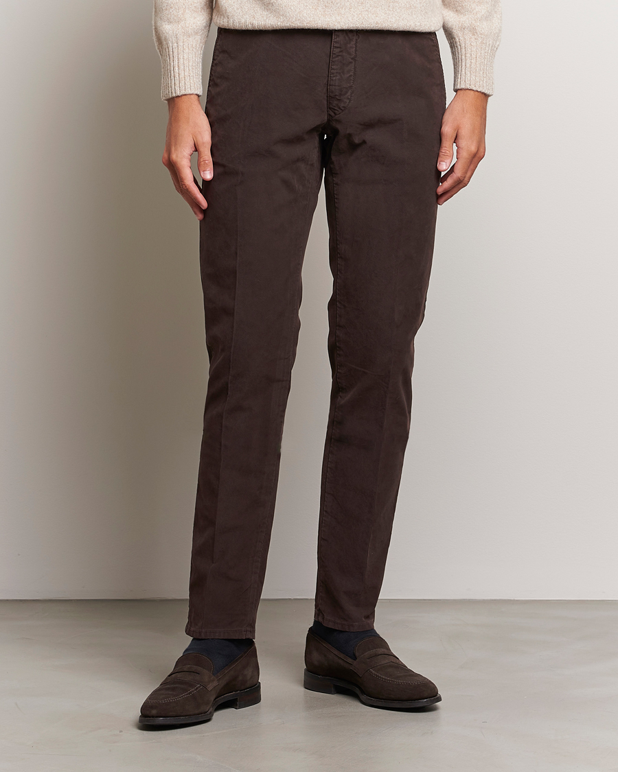 Herr | Byxor | Incotex | Slim Fit Garment Dyed Slacks Dark Brown