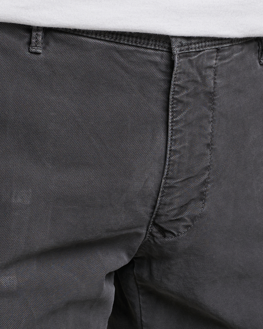 Herr | Byxor | Incotex | Slim Fit Garment Dyed Slacks Dark Grey