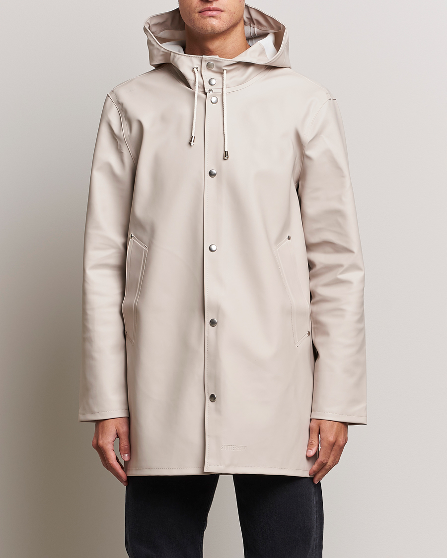 Herr | Samtida jackor | Stutterheim | Stockholm Raincoat Light Sand