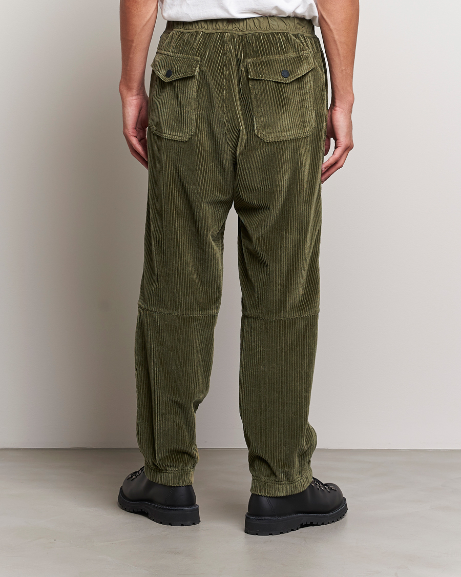 Herr | Byxor | Moncler Grenoble | Tech Panel Corduroy Trousers Olive