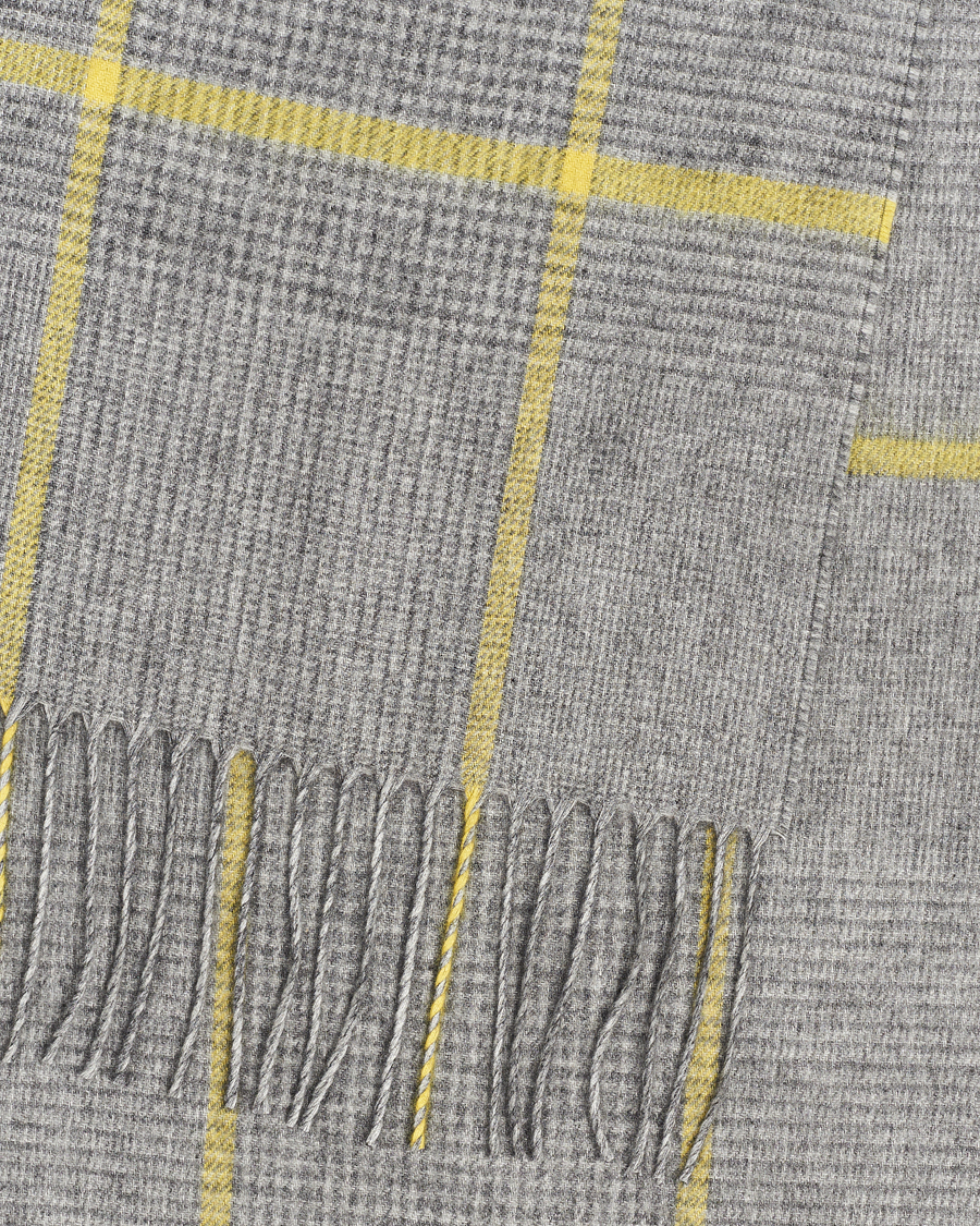 Herr | Piacenza Cashmere Cashmere/Silk Glencheck Scarf Grey/Yellow | Piacenza Cashmere | Cashmere/Silk Glencheck Scarf Grey/Yellow