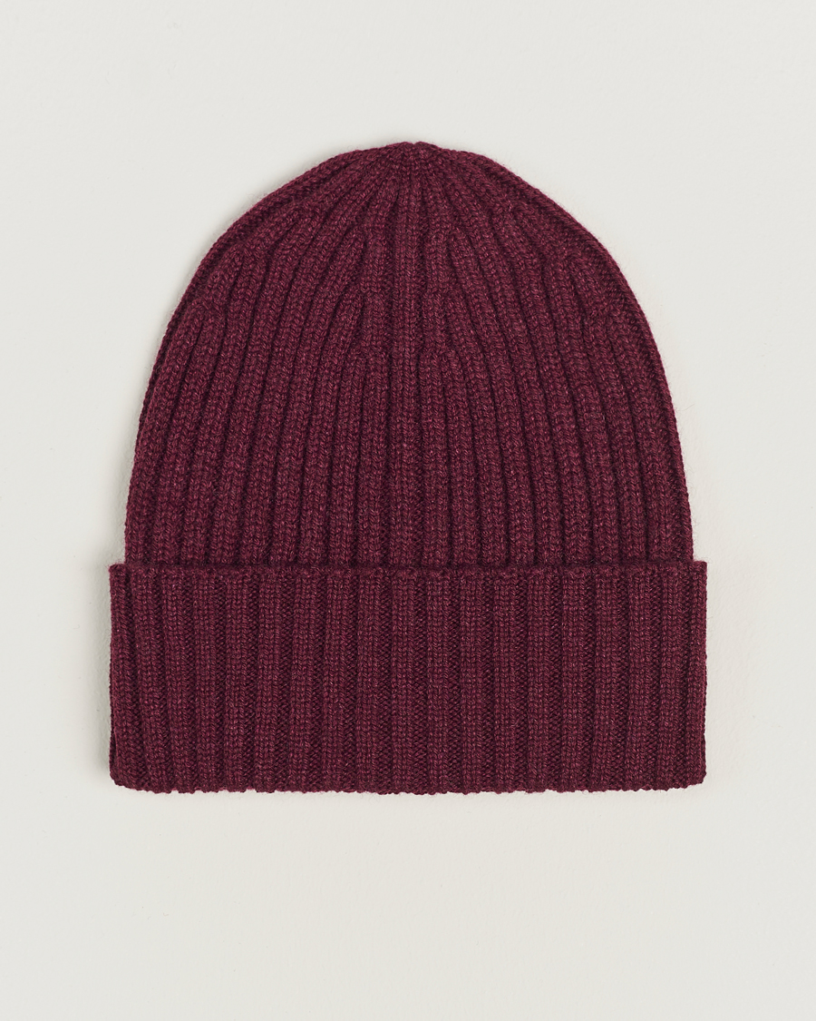 Herr | Piacenza Cashmere Ribbed Cashmere Beanie Burgundy | Piacenza Cashmere | Ribbed Cashmere Beanie Burgundy