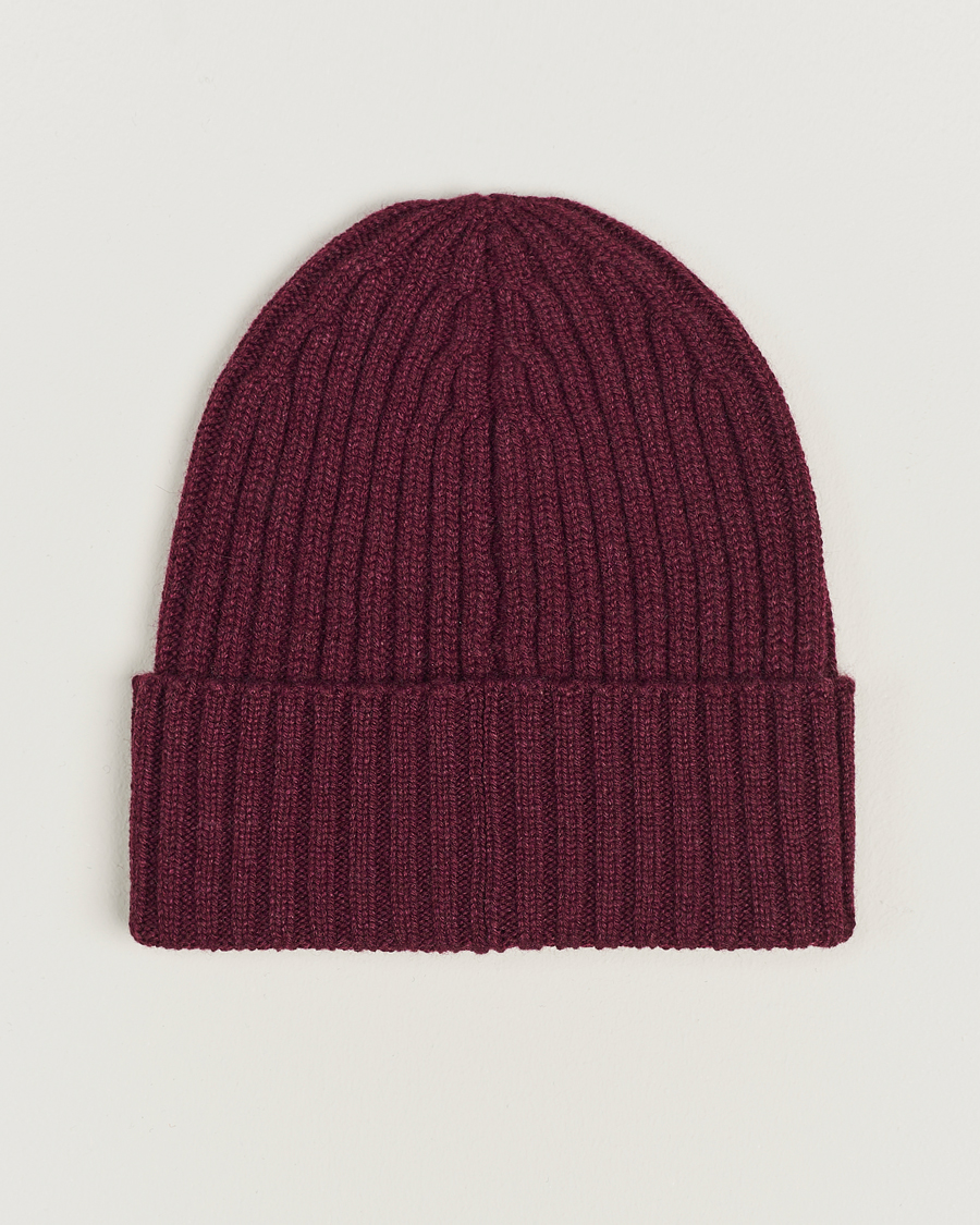 Herr | Piacenza Cashmere Ribbed Cashmere Beanie Burgundy | Piacenza Cashmere | Ribbed Cashmere Beanie Burgundy