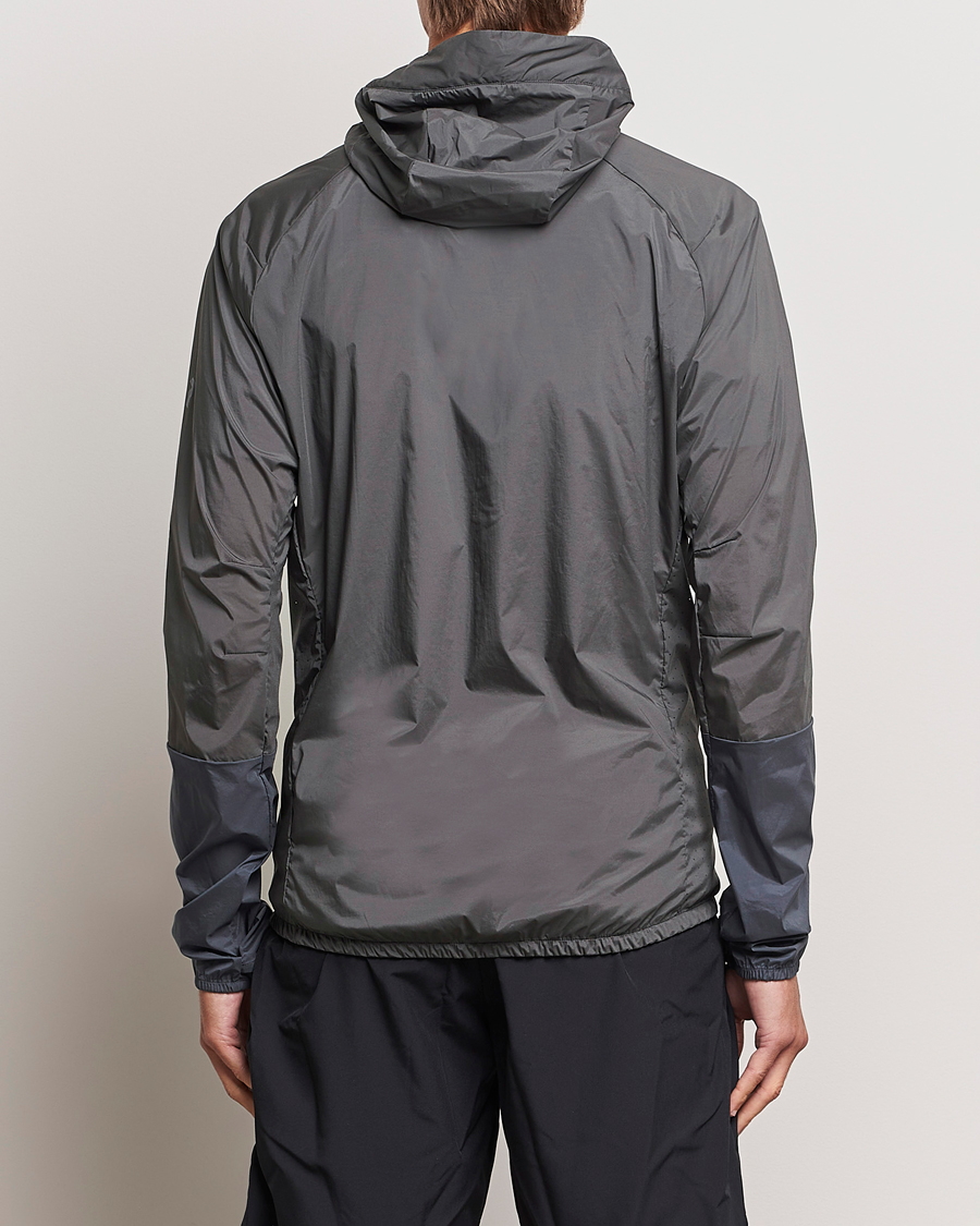 Herr | Jackor | Peak Performance | Vislight Wind Jacket Motion Grey/Omber Blue
