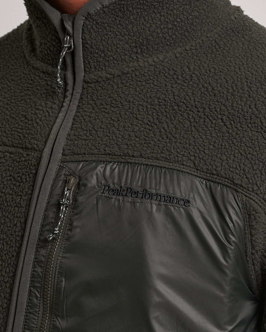 Herr | Tröjor | Peak Performance | Pile Full Zip Olive Extreme