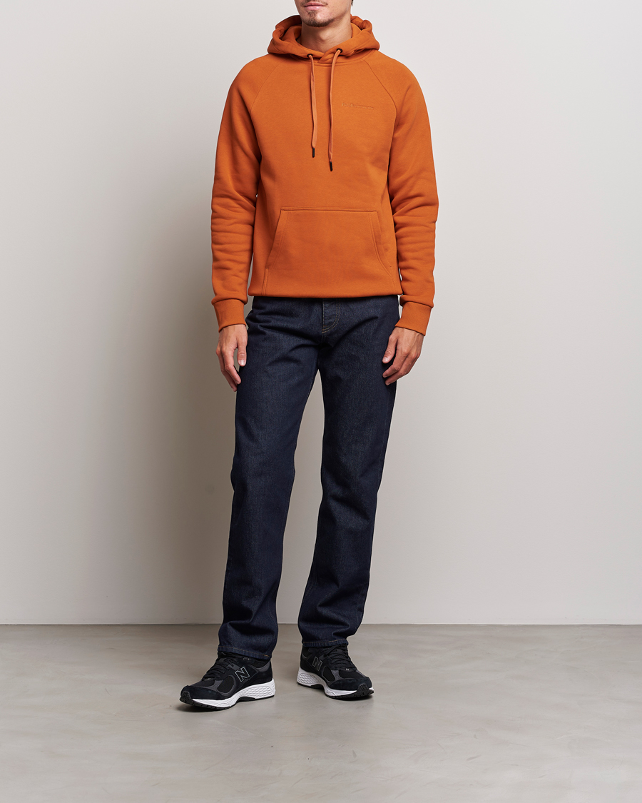 Herr | Tröjor | Peak Performance | Original Logo Hoodie Gold Flame