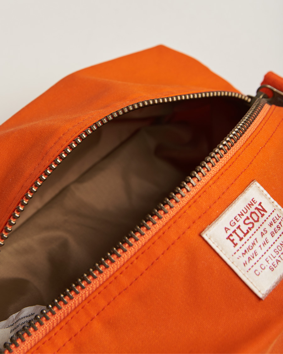Herr | Filson Tin Cloth Travel Kit Flame | Filson | Tin Cloth Travel Kit Flame