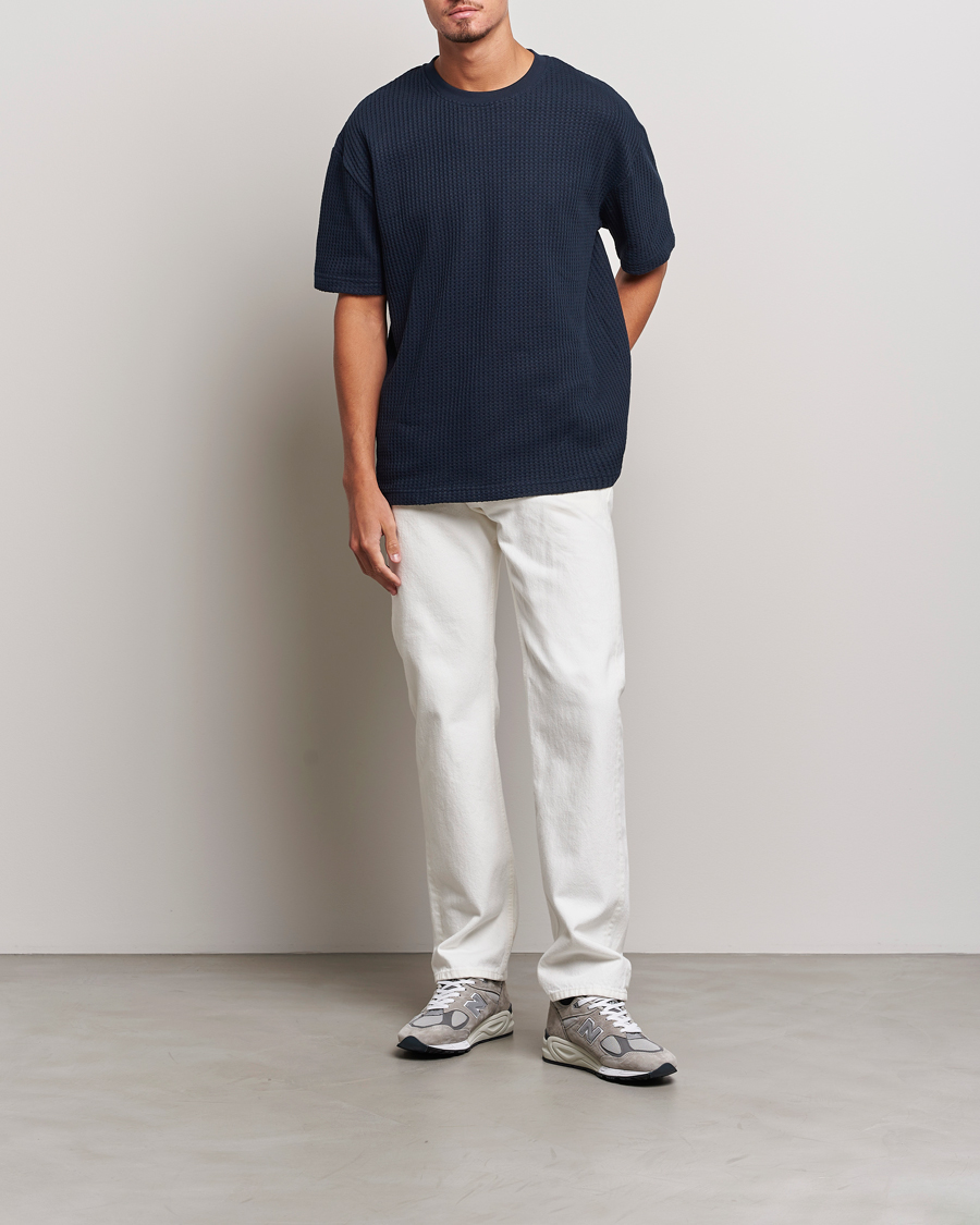 Herr | T-Shirts | Samsøe Samsøe | Samsøe & Samsøe Dino Waffle Knitted Crew Neck T-Shirt Salute Navy