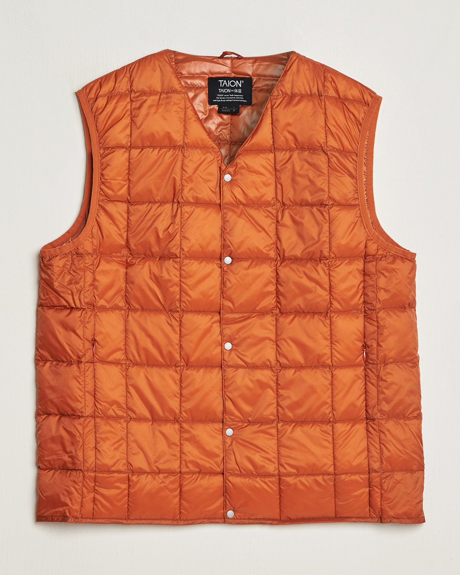 Herr | Jackor | TAION | V-Neck Lightweight Down Vest Brick Orange