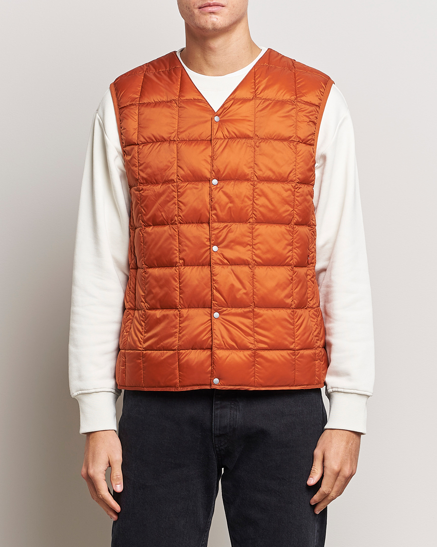 Herr | Jackor | TAION | V-Neck Lightweight Down Vest Brick Orange