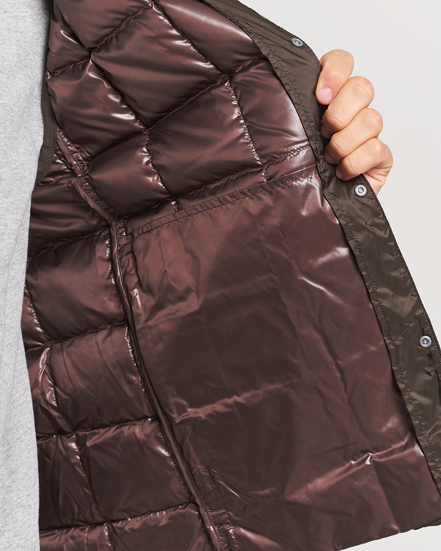 Herr | Jackor | TAION | V-Neck Lightweight Down Vest Dark Choco