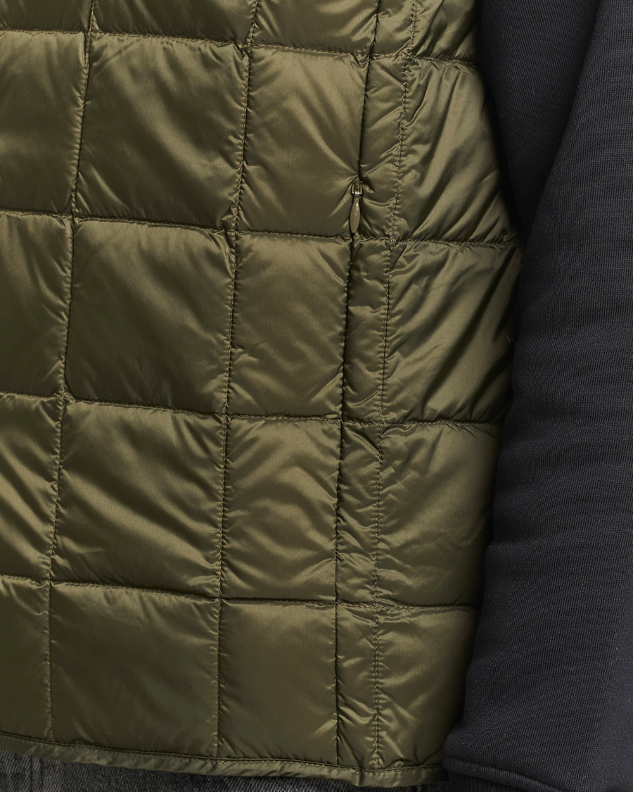 Herr | Jackor | TAION | V-Neck Lightweight Down Vest Dark Olive