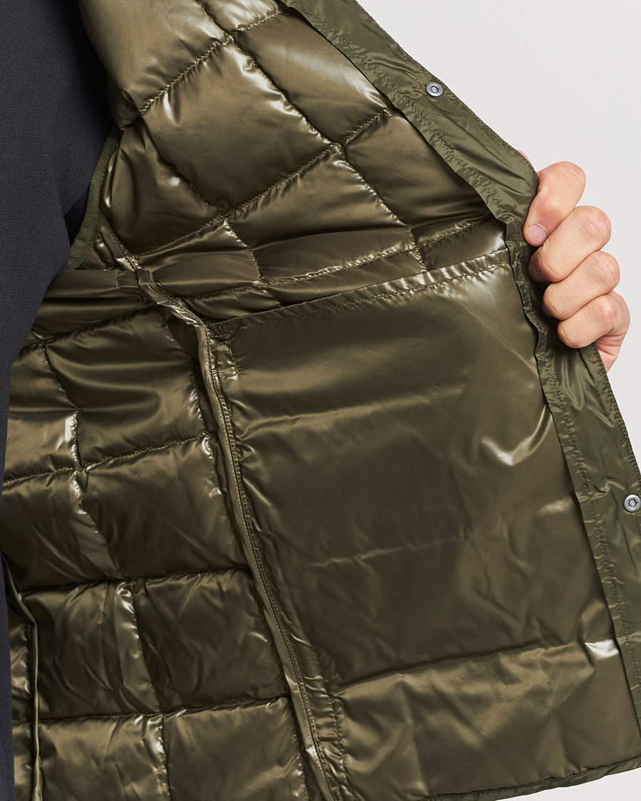 Herr | Jackor | TAION | V-Neck Lightweight Down Vest Dark Olive