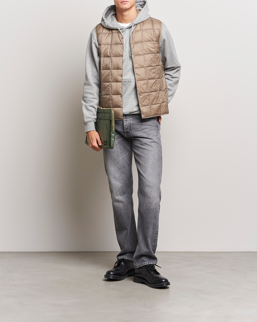 Herr | Jackor | TAION | V-Neck Lightweight Down Vest Khaki