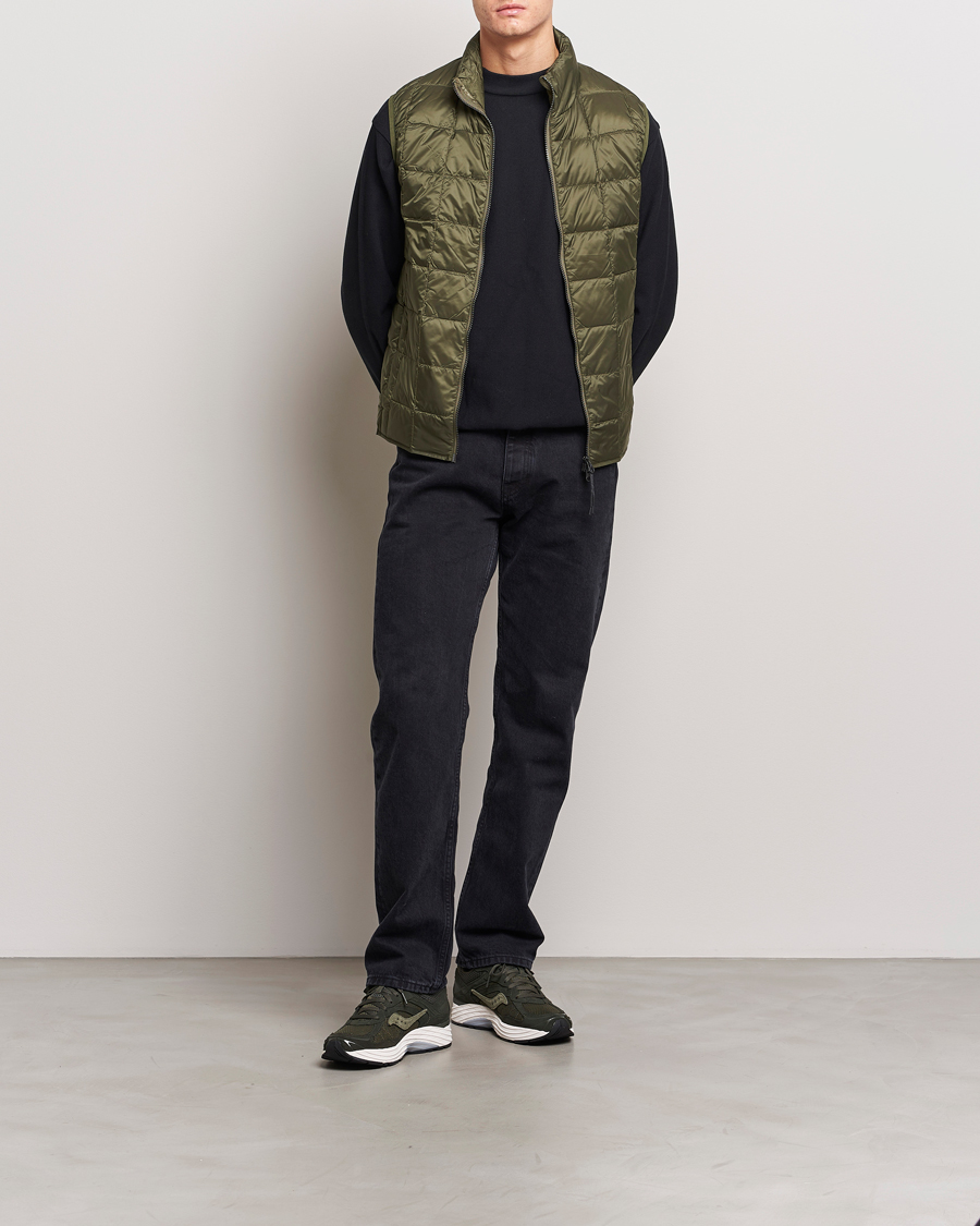 Herr | Jackor | TAION | High Neck Full Zip Lightweight Down Vest Dark Olive