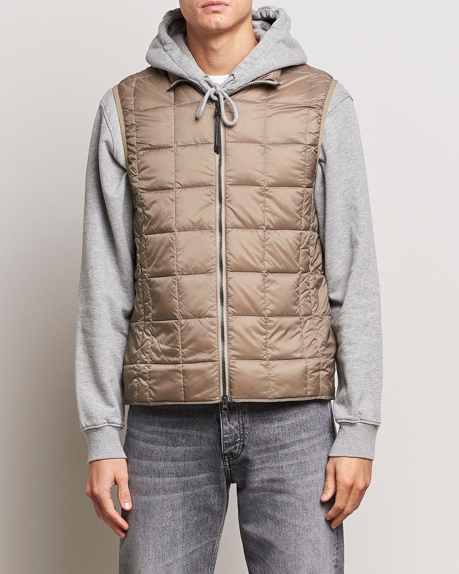 Herr | Jackor | TAION | High Neck Full Zip Lightweight Down Vest Khaki
