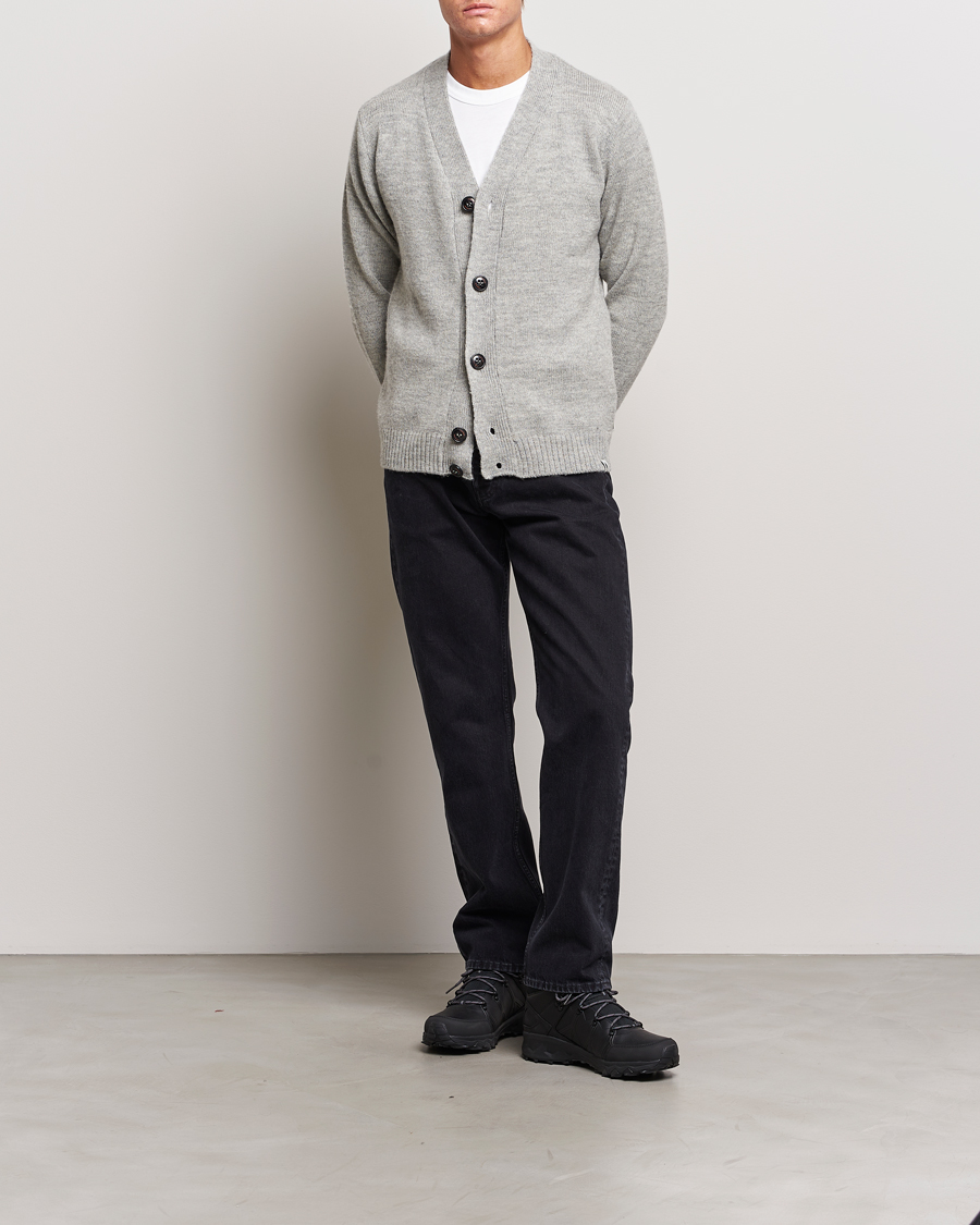 Herr | Tröjor | Peregrine | Maker's Stitch Merino Cardigan Light Grey