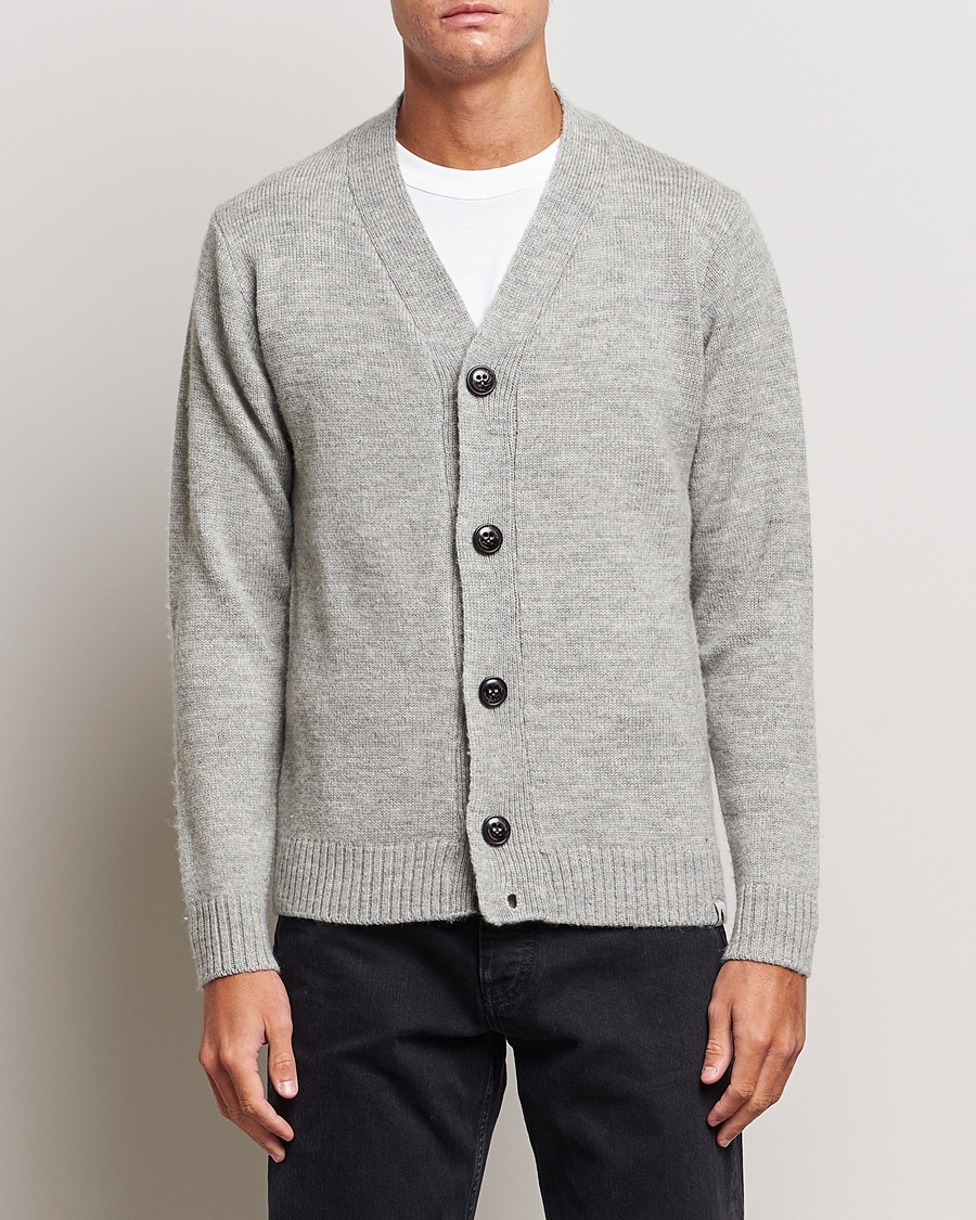 Herr | Cardigans | Peregrine | Maker's Stitch Merino Cardigan Light Grey