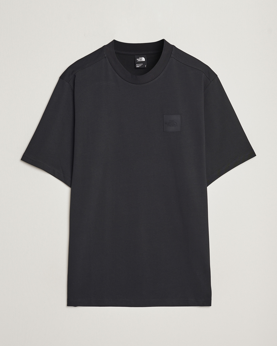 Herr | T-Shirts | The North Face | NSE Patch Tee Black