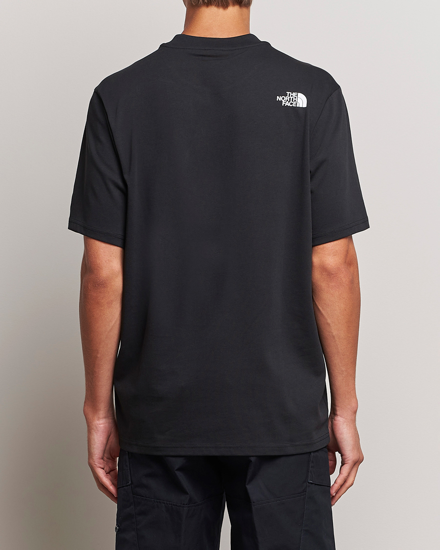 Herr | T-Shirts | The North Face | NSE Patch Tee Black