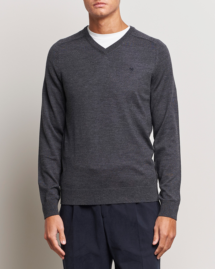 Herr | Avdelningar | Morris | Merino V-neck Grey